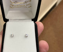 Cargar imagen en el visor de la galería, Natural Diamond Stud White Gold Earrings