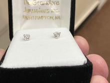 Cargar imagen en el visor de la galería, Natural Diamond Stud White Gold Earrings