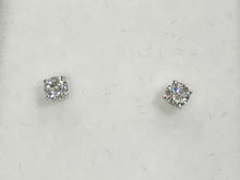 Cargar imagen en el visor de la galería, Natural Diamond Stud White Gold Earrings