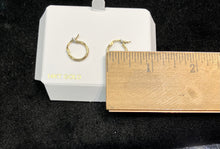 Charger l'image dans la galerie, Gold Hoop Earrings