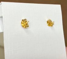 Laden Sie das Bild in den Galerie-Viewer, Ania Haie Pointed Star Stud Earrings