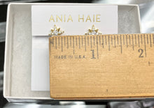 Laden Sie das Bild in den Galerie-Viewer, Ania Haie Pointed Star Stud Earrings