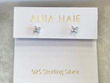 Charger l'image dans la galerie, Ania Haie Sunny Sparkler Silver Four Petal Stud Earrings Silver