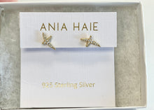 Charger l'image dans la galerie, Gold Kiss Pave Stud Silver Earrings Gold Plated Ania Haie