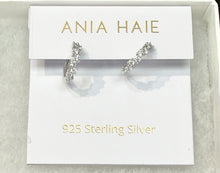 Charger l'image dans la galerie, Silver Sparkle Cluster Huggie Hoop Earrings Ania Haie