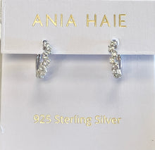 Charger l'image dans la galerie, Silver Sparkle Cluster Huggie Hoop Earrings Ania Haie