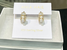 Load image into Gallery viewer, Gold Sparkling Shell Pearl Row Huggie Hoop Earrings
