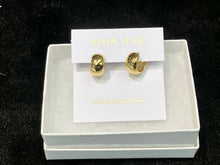 Charger l'image dans la galerie, Gold Chubby Small Huggie Hoop Earrings