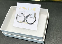 Charger l'image dans la galerie, Silver Tube Medium Hoop Earrings