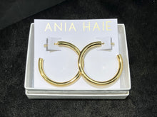 Charger l'image dans la galerie, Gold Classic Tube Large Hoop Earrings