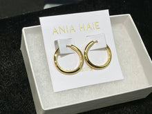 Load image into Gallery viewer, Gold Tube Medium Hoop Earrings