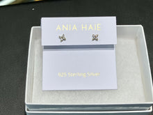 Load image into Gallery viewer, Gold Four-Petal Stud Earrings