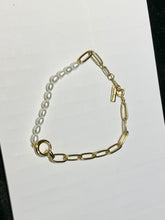 Load image into Gallery viewer, Pearl Chunky Link Chain Bracelet