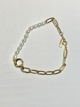 Load image into Gallery viewer, Pearl Chunky Link Chain Bracelet