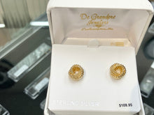 Charger l'image dans la galerie, Silver Vermeil Twisted Love Knot Earrings