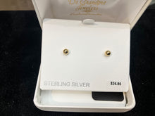 Laden Sie das Bild in den Galerie-Viewer, Silver Vermeil Ball Earrings