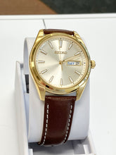 Load image into Gallery viewer, Seiko Watch With Leather Strap