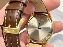 Load image into Gallery viewer, Seiko Watch With Leather Strap