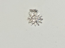 Laden Sie das Bild in den Galerie-Viewer, Sun Silver Charms /Pendant