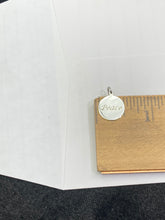 Laden Sie das Bild in den Galerie-Viewer, Peace Silver Charm