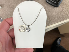 Load image into Gallery viewer, Silver Pendant With Chain
