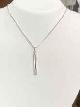 Cargar imagen en el visor de la galería, Silver Diamond Bar Necklace