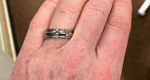 Load image into Gallery viewer, Men&#39;s Titanium Wedding Ring