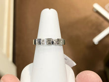 Load image into Gallery viewer, Natural Diamond 18K White Gold Wedding Ring