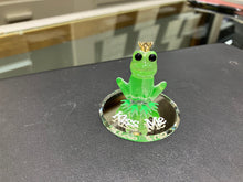 Load image into Gallery viewer, Kiss Me Frog Glass Figurine