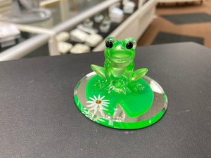 Frog On Lily Pad Glass Figurine