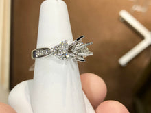 Load image into Gallery viewer, White Gold Natural Diamond Ring Mounting