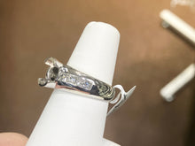 Cargar imagen en el visor de la galería, White Gold Diamond Ring Mounting 0.72 Carats