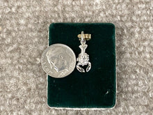 Laden Sie das Bild in den Galerie-Viewer, Silver Lobster Charm