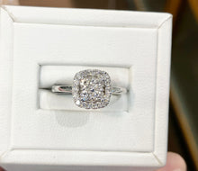 Load image into Gallery viewer, White Gold Natural Diamond Ring 0.57 Carats