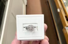 Load image into Gallery viewer, White Gold Natural Diamond Ring 0.57 Carats