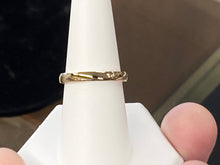 Load image into Gallery viewer, Gold Wedding Ring 3 Millimeters Wide