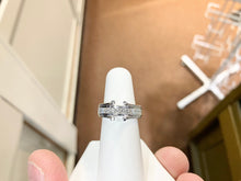 Cargar imagen en el visor de la galería, White Gold Princess Cut Natural Diamond Ring Mounting