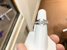 Cargar imagen en el visor de la galería, White Gold Princess Cut Natural Diamond Ring Mounting