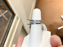 Cargar imagen en el visor de la galería, White Gold Princess Cut Natural Diamond Ring Mounting