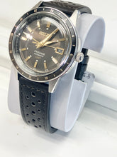 Load image into Gallery viewer, Seiko Presage Automatic Watch With Leather Strap