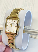 Load image into Gallery viewer, Seiko Gold Tone Watch Square Case Design