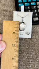 Charger l'image dans la galerie, Oval Silver Locket And Chain