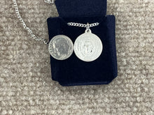 Laden Sie das Bild in den Galerie-Viewer, Immaculate Conception Silver Medal And Chain