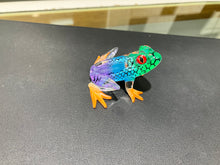 Load image into Gallery viewer, Frog Glass Figurine