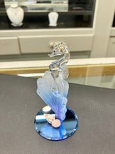 Load image into Gallery viewer, Seahorse Glass Figurine With Swarovski Elements
