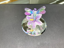 Load image into Gallery viewer, Dragon Fly, Lavender Lily Glass Figurine
