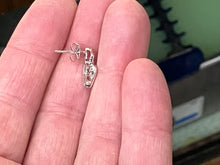 Load image into Gallery viewer, Silver Shimmer Diamond Earrings