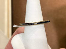 Load image into Gallery viewer, Sapphire And Diamond Gold Ring