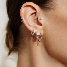 Charger l'image dans la galerie, Silver Tube Medium Hoop Earrings