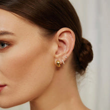 Charger l'image dans la galerie, Gold Chubby Small Huggie Hoop Earrings
